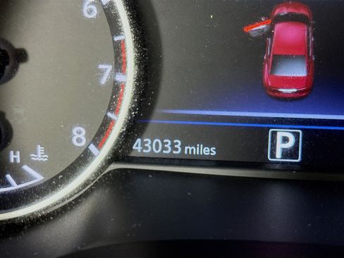 Used 2018 Nissan Maxima 3.5 SV FWD image 16