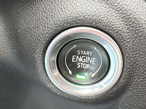 Used 2019 Chevrolet Silverado 1500 RST AWD/4WD image 19
