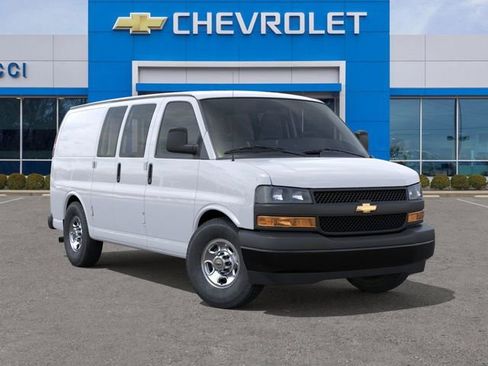 New 2026 Chevrolet Express 2500 w/ Driver Convenience Package image 7