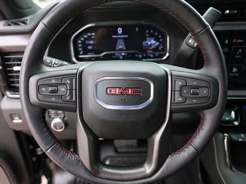 Used 2025 GMC Sierra 2500 AT4X AWD/4WD image 15