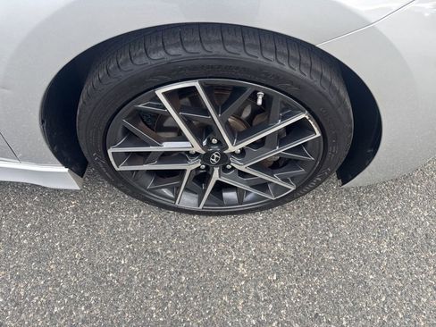 Used 2019 Hyundai Elantra Sport w/ Cargo Package FWD image 10