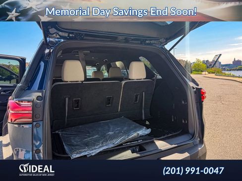 Used 2022 Chevrolet Traverse LS FWD image 20