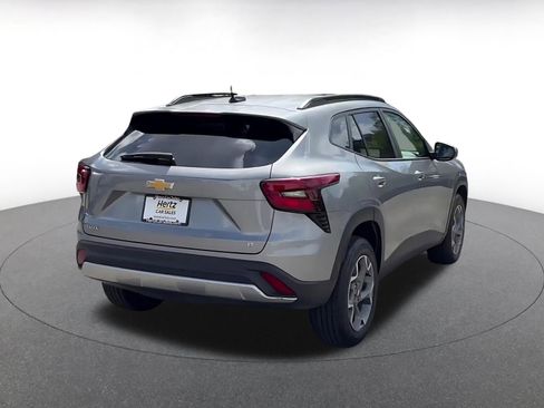 Used 2025 Chevrolet Trax LT FWD image 14