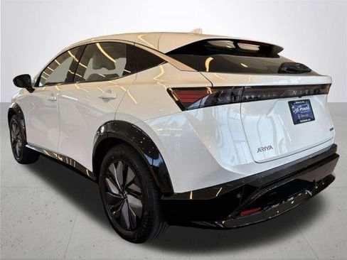 Certified 2024 Nissan Ariya FWD image 11