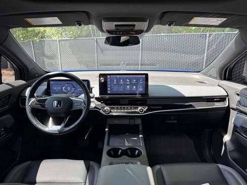 Used 2024 Honda Prologue Touring image 2
