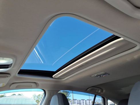 Certified 2021 Subaru Crosstrek 2.5i Sport w/ Moonroof Package image 4