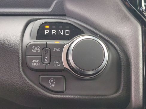 New 2026 RAM 1500 4x4 Crew Cab image 27