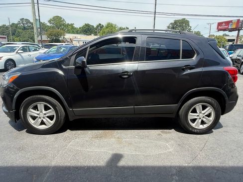 Used 2020 Chevrolet Trax LT w/ Driver Confidence Package AWD/4WD image 4
