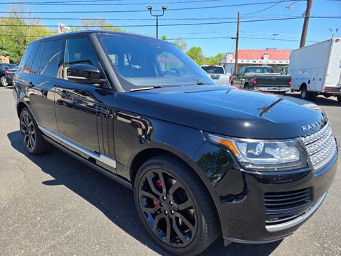 Used 2017 Land Rover Range Rover HSE image 4