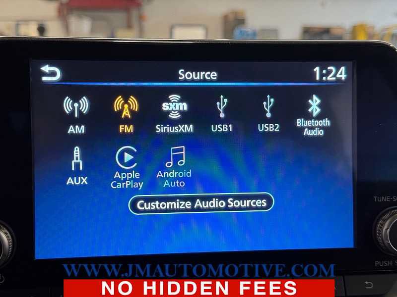 Used 2024 Nissan Sentra SV FWD image 26