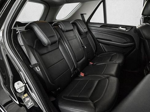Used 2015 Mercedes-Benz ML 400 4MATIC image 8