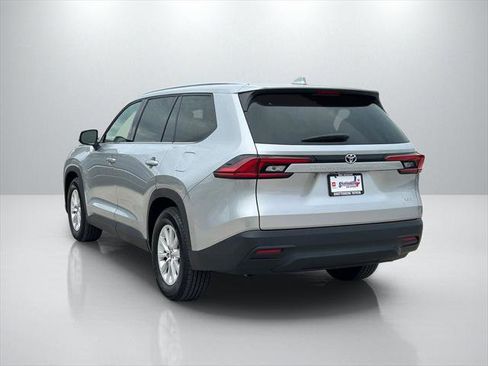 Certified 2025 Toyota Grand Highlander FWD image 7