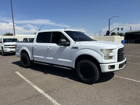 Used 2016 Ford F150 XLT w/ Equipment Group 301A Mid RWD image 7