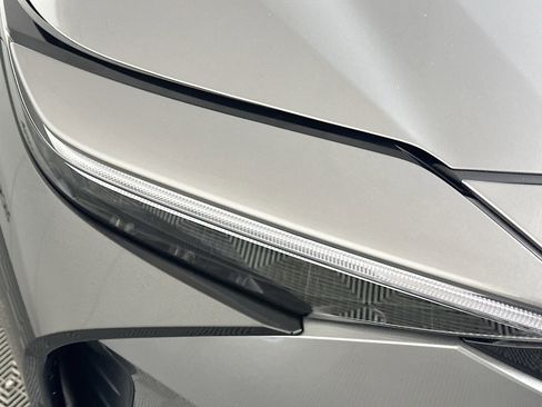 Used 2024 Toyota bZ4X Limited image 9