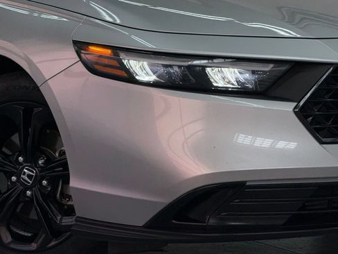 Used 2025 Honda Accord SE image 10