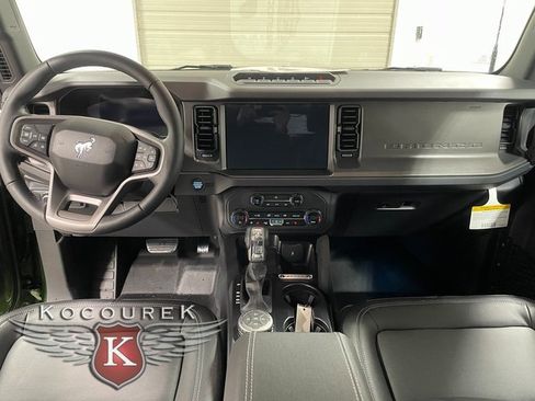 New 2025 Ford Bronco Badlands image 13