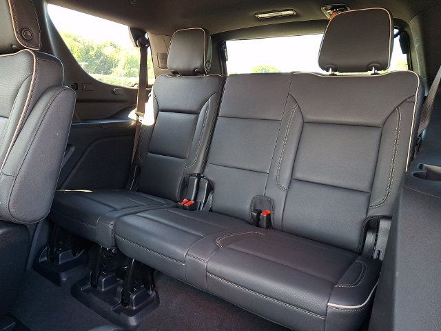 Used 2025 Chevrolet Tahoe Premier AWD/4WD image 21