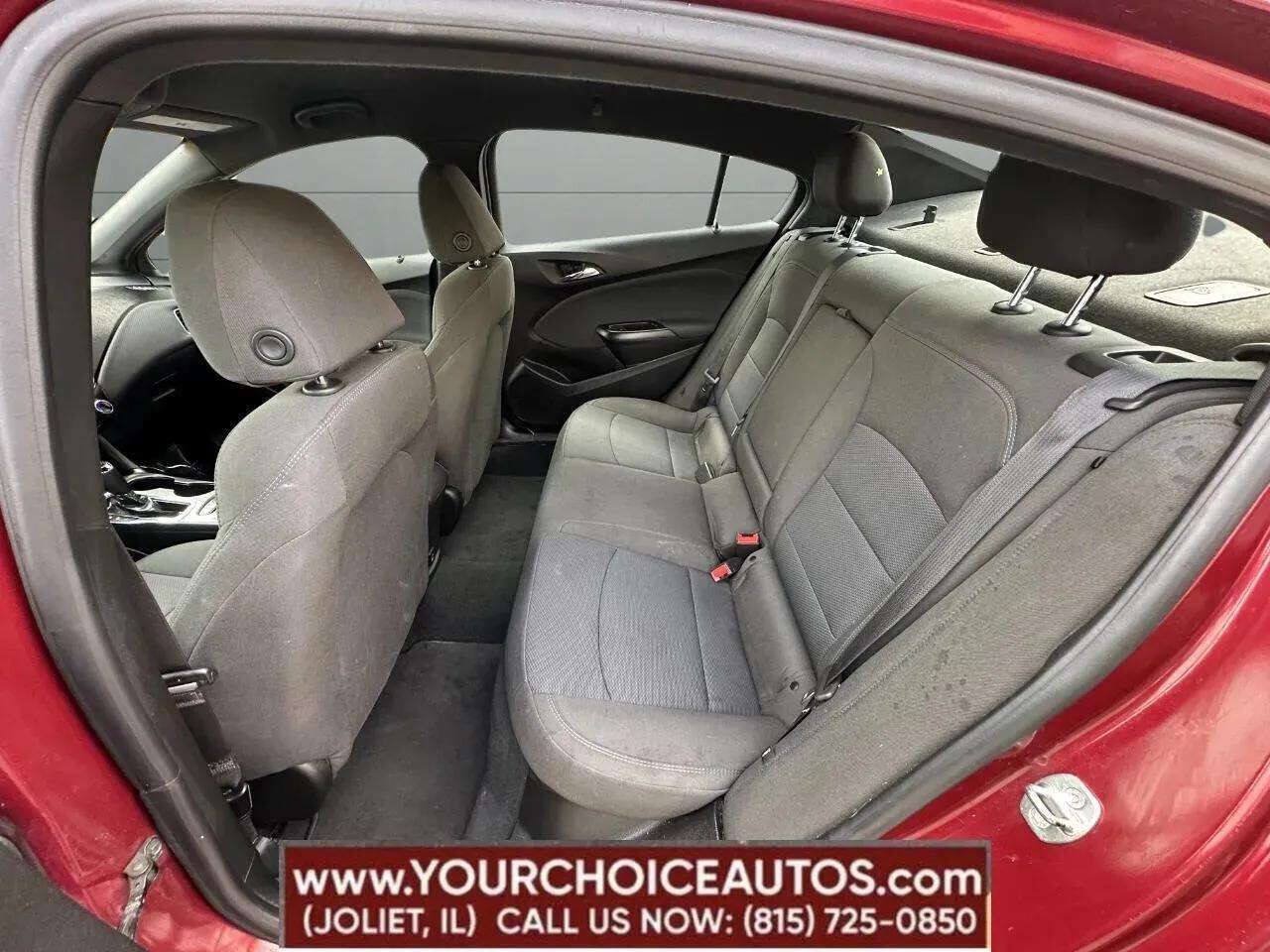 Used 2019 Chevrolet Cruze LT w/ Convenience Package FWD image 19
