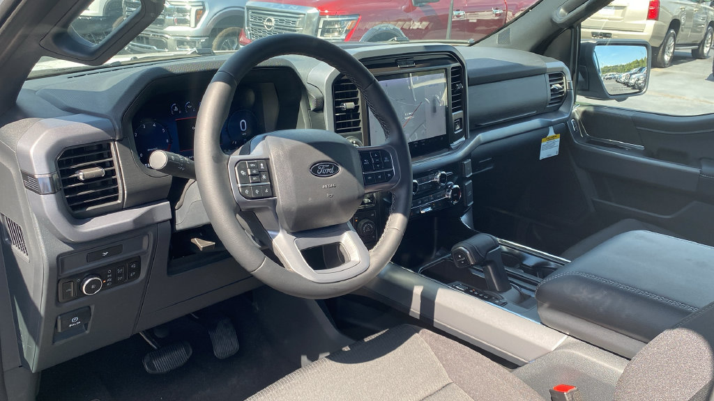 New 2026 Ford F150 XLT w/ Equipment Group 302A MID AWD/4WD image 15