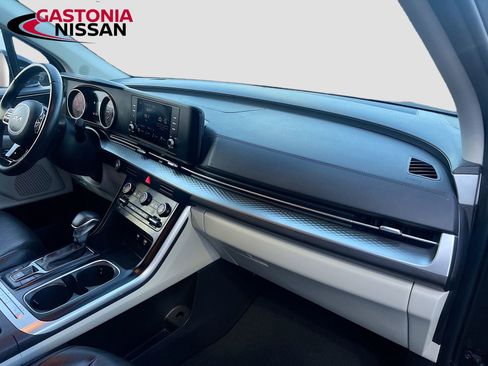 Used 2024 Kia Carnival LX image 39