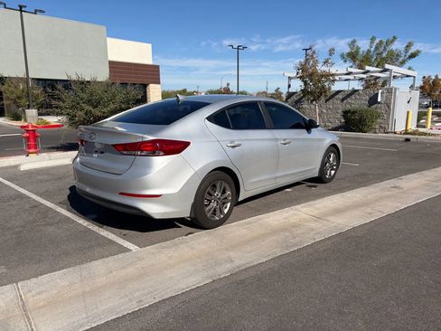 Used 2018 Hyundai Elantra SEL image 11