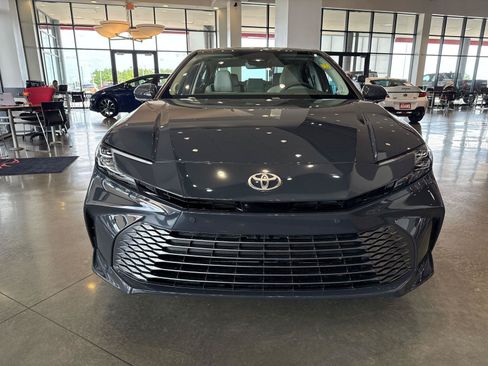 Used 2026 Toyota Camry XLE w/ Premium Plus Package FWD image 3