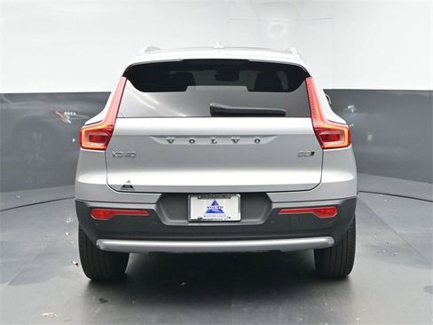 Used 2023 Volvo XC40 B5 Plus w/ Driver Assist Package image 7