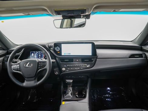 Used 2025 Lexus ES 350 w/ Premium Package FWD image 13