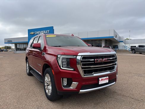 Used 2023 GMC Yukon SLT w/ SLT Premium Package AWD/4WD image 2