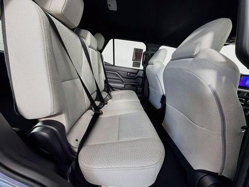 New 2026 Toyota 4Runner SR5 AWD/4WD image 27