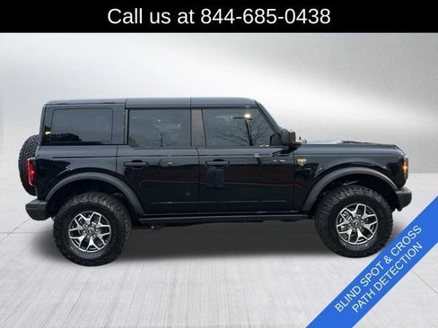 Used 2025 Ford Bronco Badlands image 4