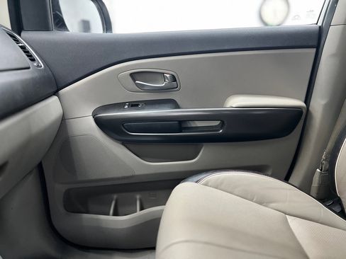 Used 2020 Kia Sedona EX image 29