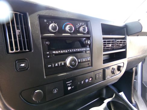 Used 2019 Chevrolet Express 3500 Extended w/ Driver Convenience Package image 20