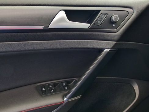 Used 2019 Volkswagen GTI Autobahn image 30