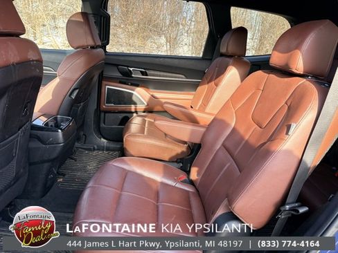 Used 2023 Kia Telluride EX w/ EX Captain's Chair Package image 10