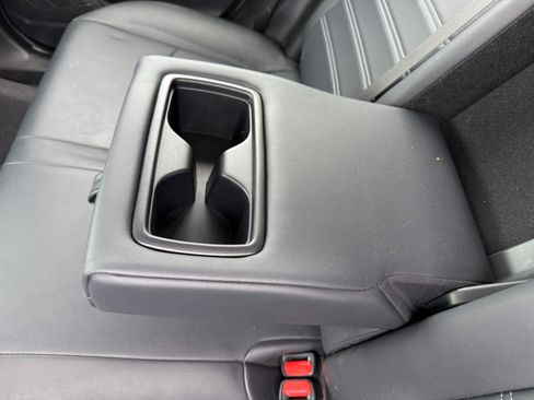 Used 2019 Toyota RAV4 Limited FWD image 20