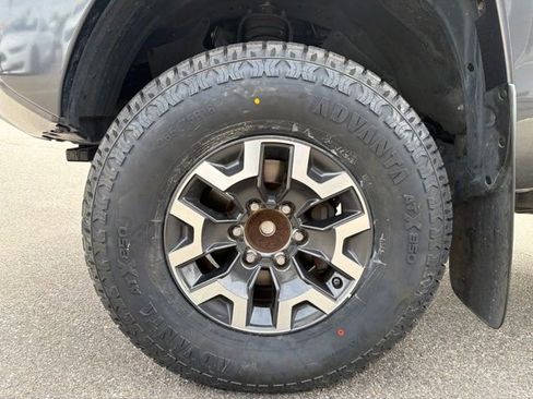 Used 2015 Toyota Tacoma PreRunner w/ SR5 Package RWD image 21