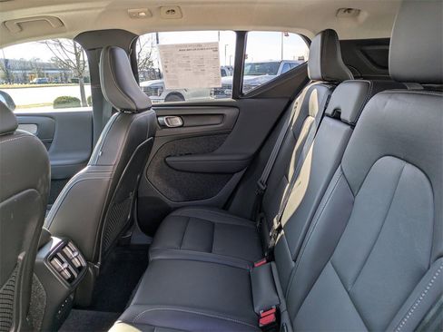 Certified 2025 Volvo XC40 B5 Plus image 14