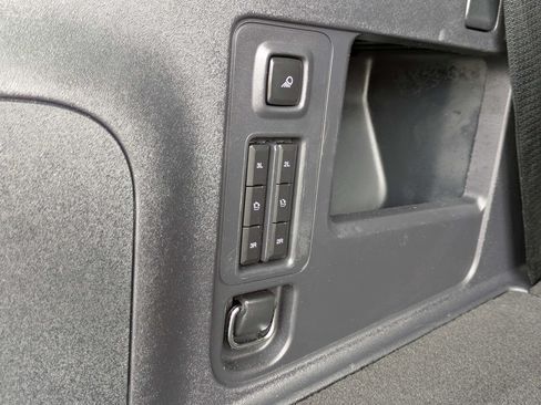 Used 2025 Ford Expedition Platinum AWD/4WD image 16