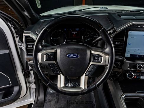 Used 2022 Ford F250 Platinum w/ FX4 Off-Road Package image 18