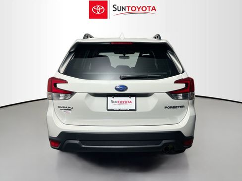 Used 2023 Subaru Forester Limited AWD/4WD image 5