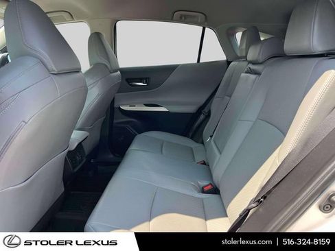 Used 2023 Toyota Venza Limited AWD/4WD image 16