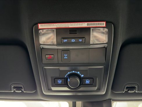 Used 2023 Toyota Tacoma TRD Off-Road w/ Technology Package AWD/4WD image 16