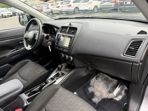 Used 2022 Mitsubishi Outlander Sport SE AWD/4WD image 32