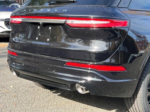 New 2026 Lincoln Corsair Premiere image 4