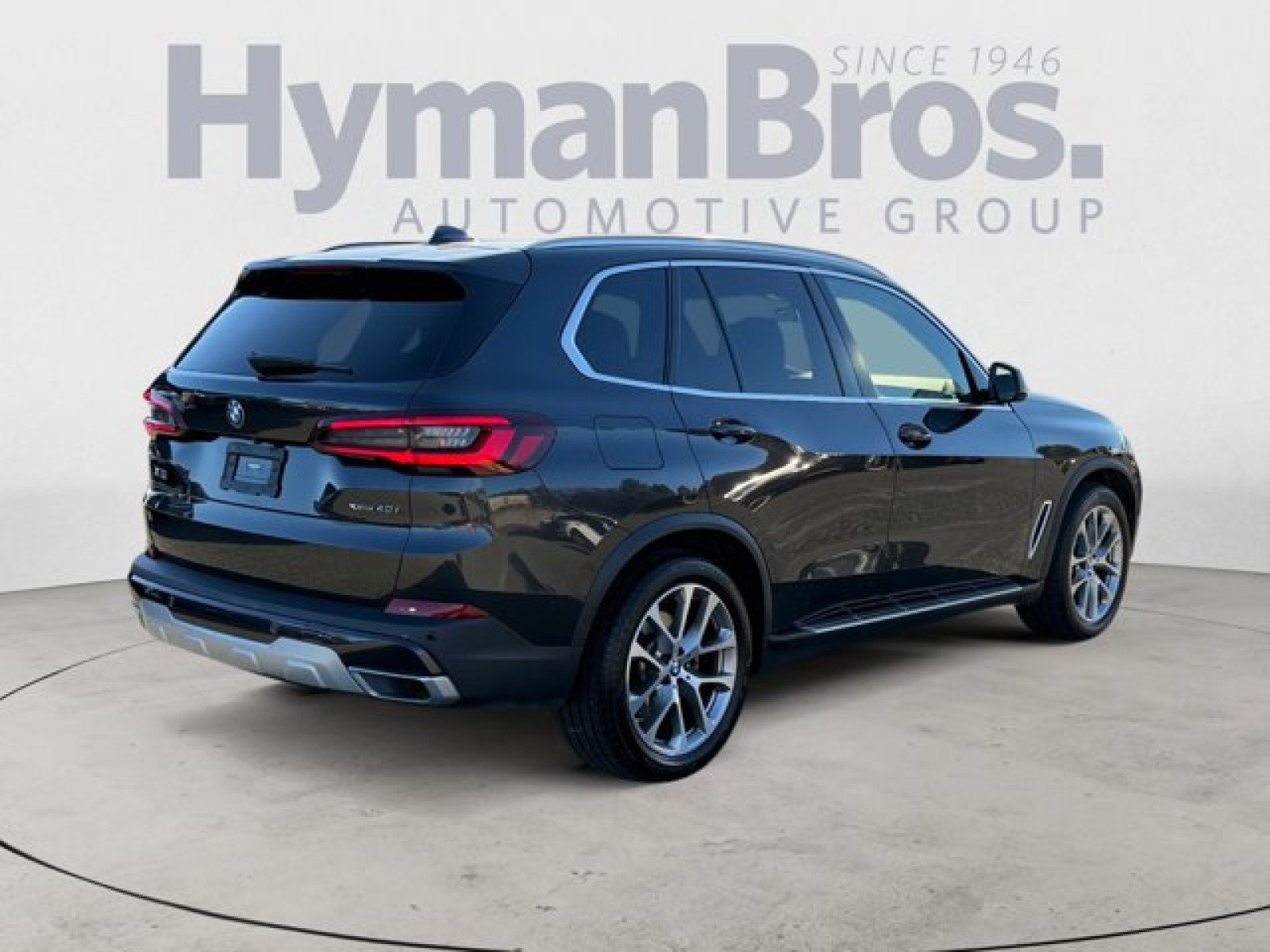 Used 2022 BMW X5 xDrive40i w/ Executive Package AWD/4WD image 3