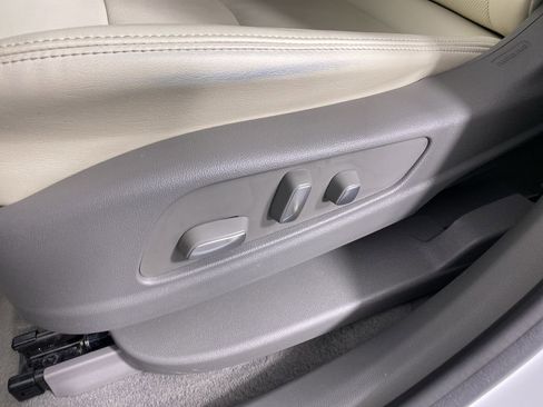 Certified 2021 Cadillac XT6 Premium Luxury w/ LPO, Floor Liner Package image 9