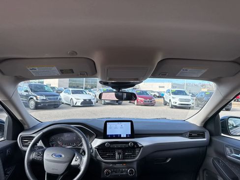 Used 2020 Ford Escape SEL image 19