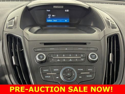 Used 2017 Ford Escape SE image 19