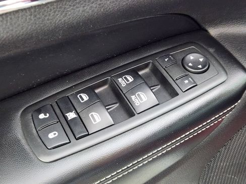 Used 2014 Jeep Grand Cherokee Limited w/ Trailer Tow Group IV AWD/4WD image 17